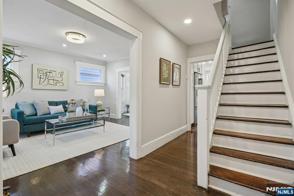 32 Edgewood Road Glen Ridge, NJ 07028 - Photo 3 of 26