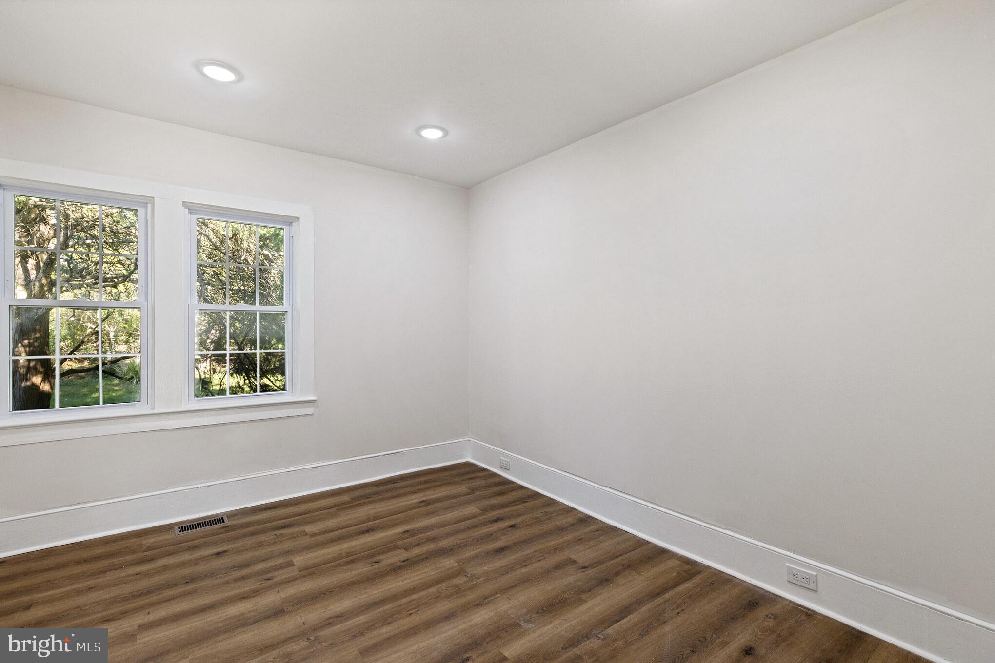 208 Vineyard Road Atco, NJ 08004 - Photo 18 of 41