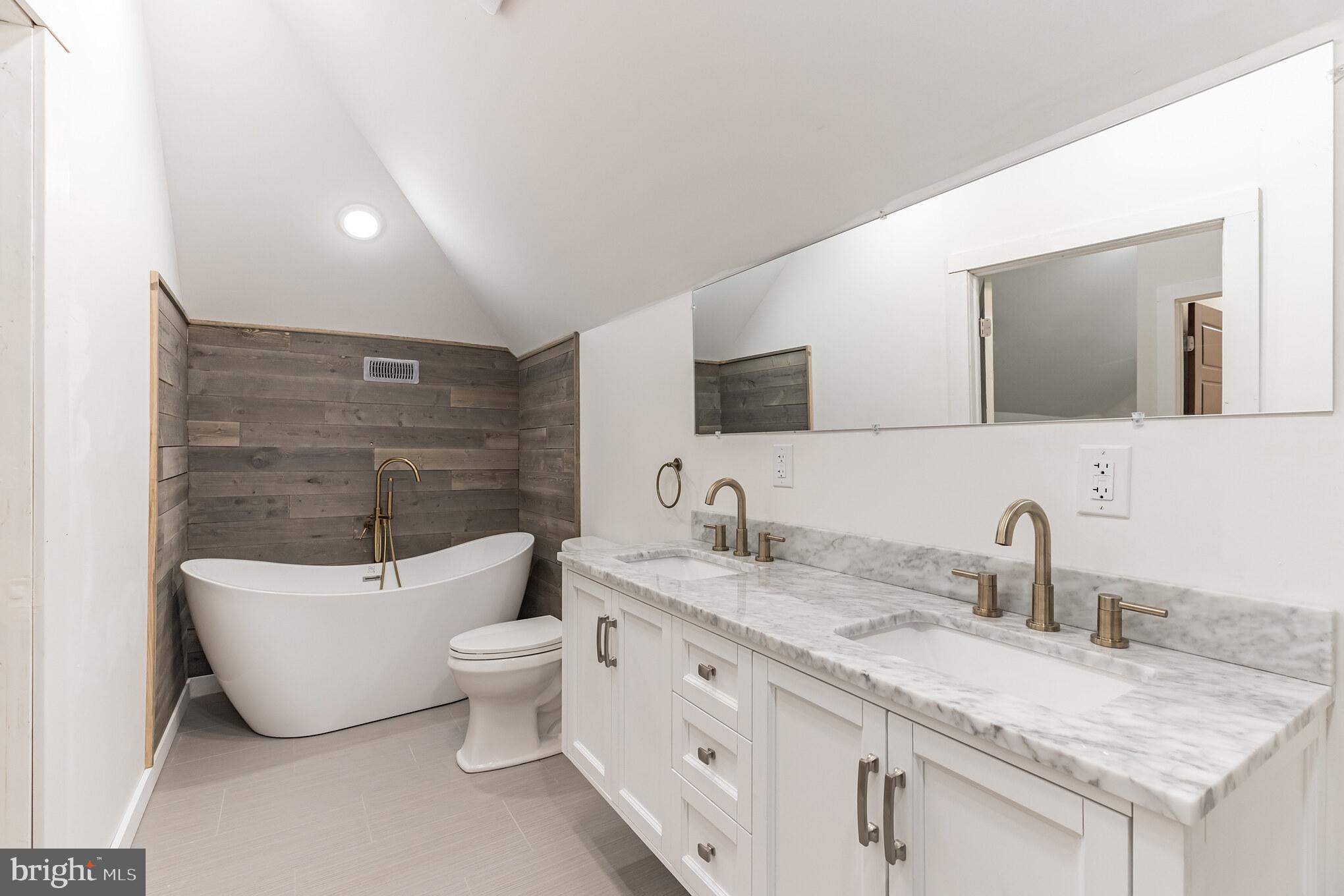 208 Vineyard Road Atco, NJ 08004 - Photo 5 of 41