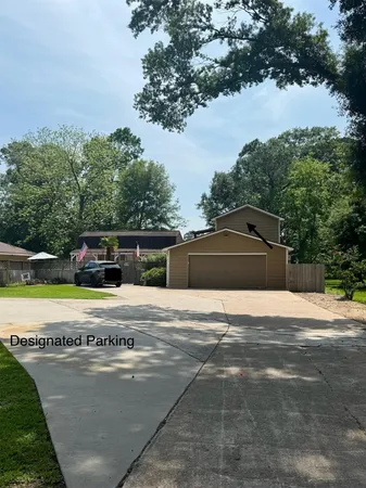 $1,100 | 17903 Strack Drive East, Unit GARAGE, Spring, TX 77379