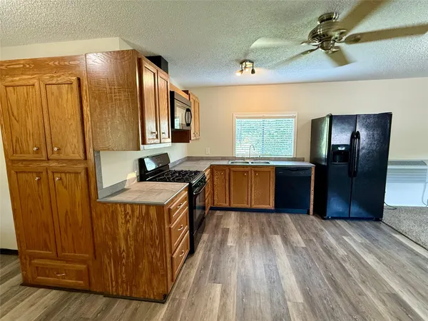 $1,100 | 17903 Strack Drive East, Unit GARAGE, Spring, TX 77379
