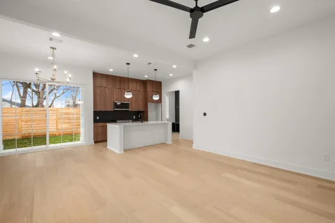 $737,500 | 601 Vermont Road, Unit 2, Austin, TX 78702
