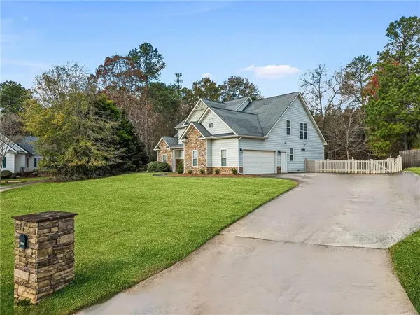 a view of outdoor space yard and front view of a house
