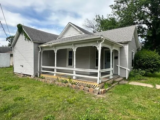 $99,900 | 627 West Cherry Street, Nevada, MO 64772