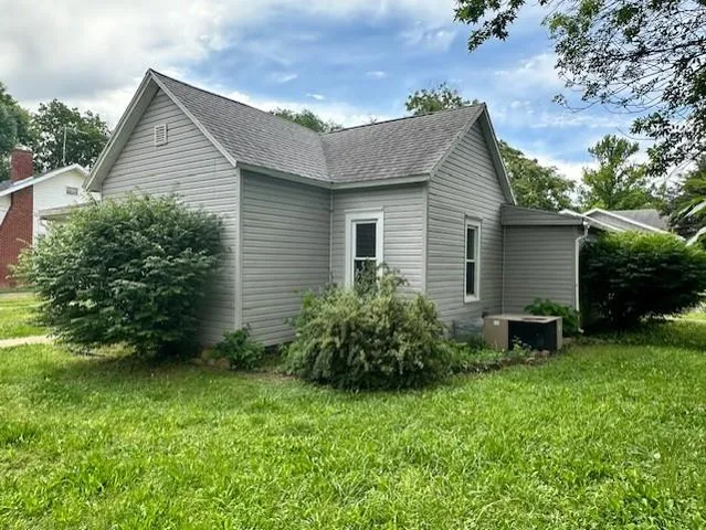 $99,900 | 627 West Cherry Street, Nevada, MO 64772