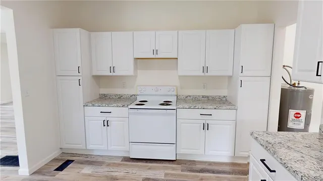 $99,900 | 627 West Cherry Street, Nevada, MO 64772