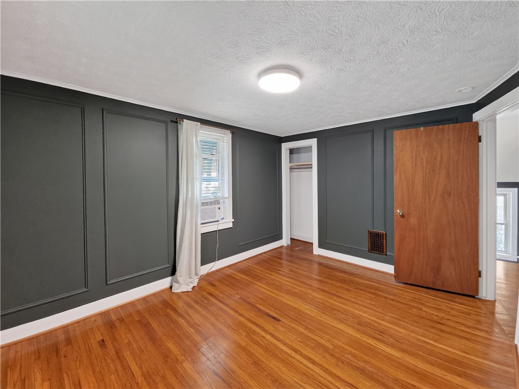 140 Irvington Road Rochester, NY 14620 - Photo 31 of 36 Secondary Bedroom