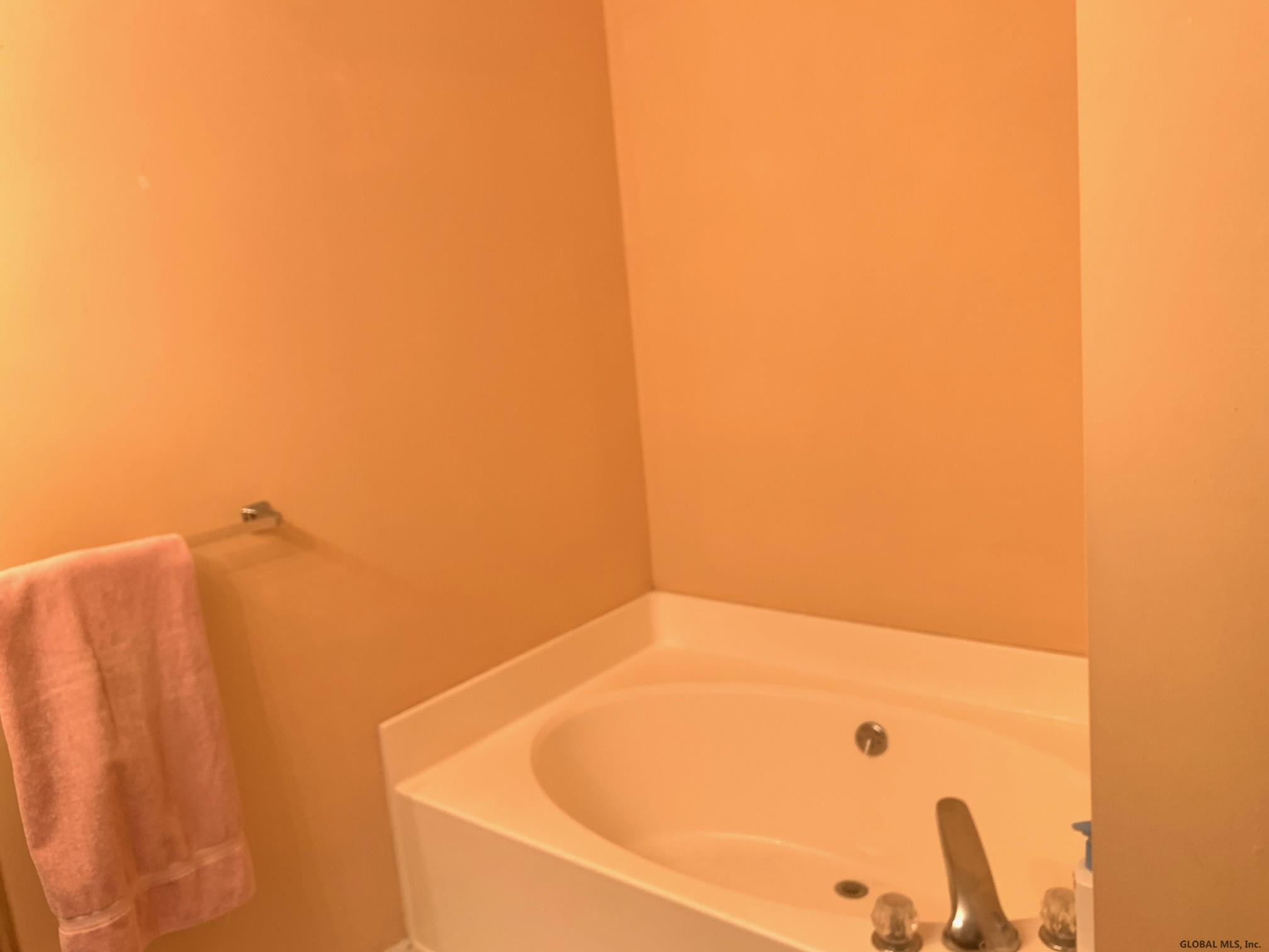 165 Harvard Road Colonie, NY 12189 - Photo 24 of 29 Photo 24
