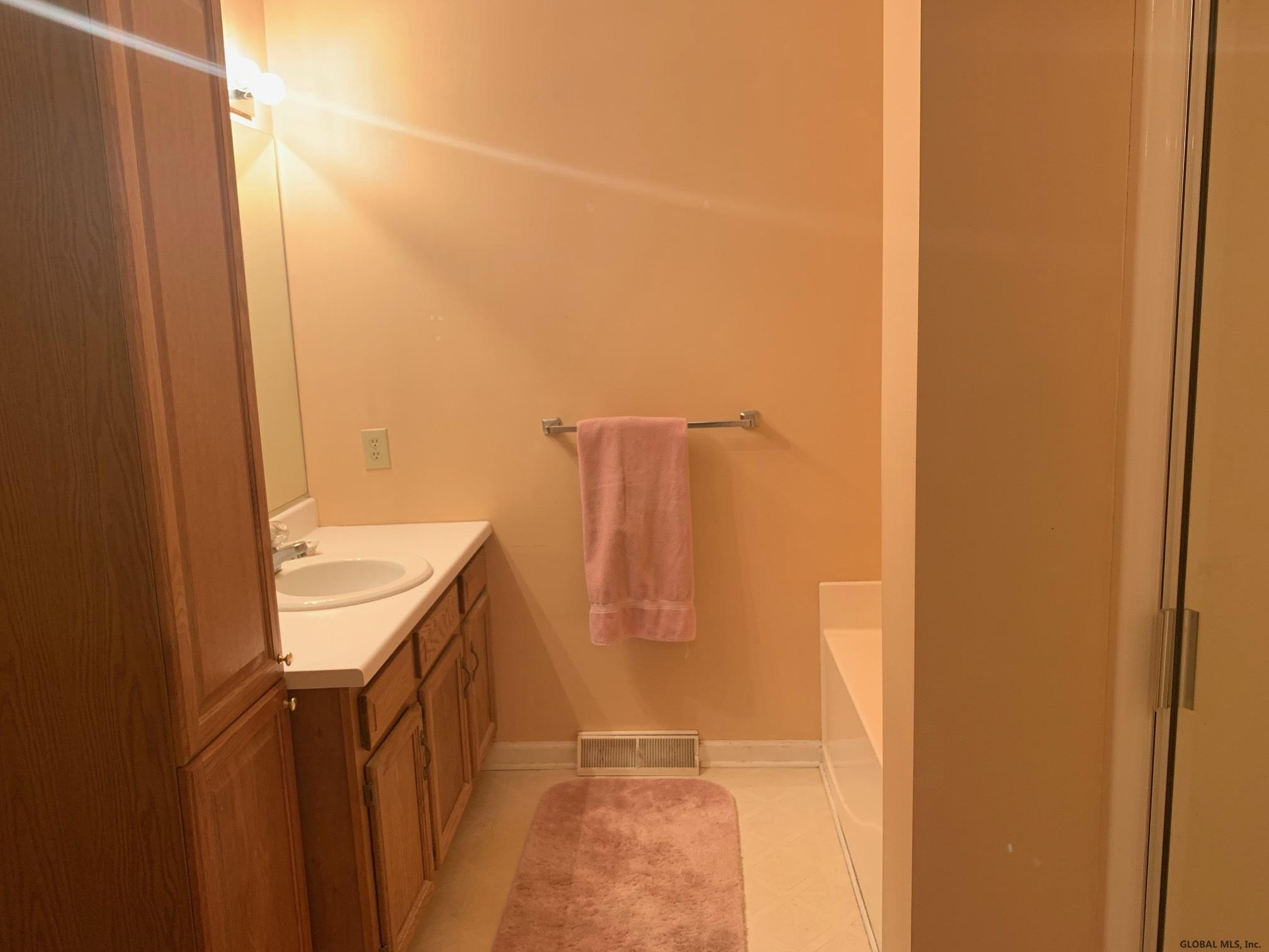 165 Harvard Road Colonie, NY 12189 - Photo 25 of 29 Photo 25