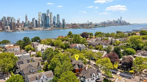 $2,500,000 | 717-723 JFK Boulevard East, Weehawken, NJ 07086