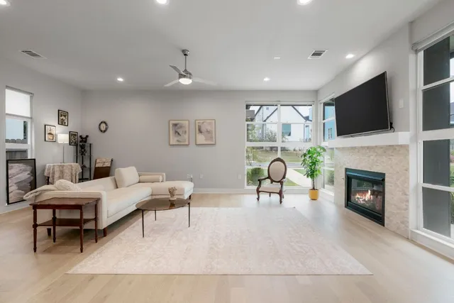 $3,400 | 6008 Florencia Lane, Austin, TX 78724