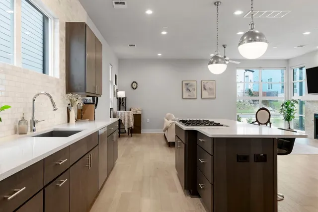 $3,400 | 6008 Florencia Lane, Austin, TX 78724