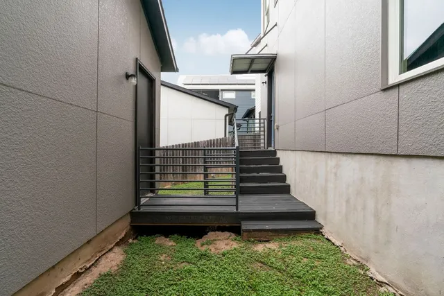 $3,400 | 6008 Florencia Lane, Austin, TX 78724