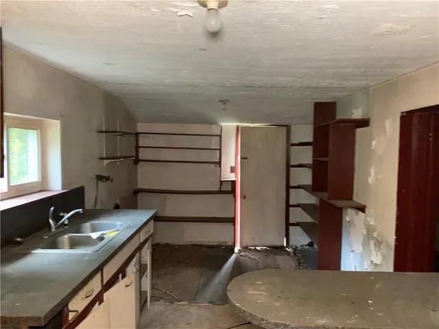 $14,999 | 302 Arcadia Road, Arcadia, PA 15712