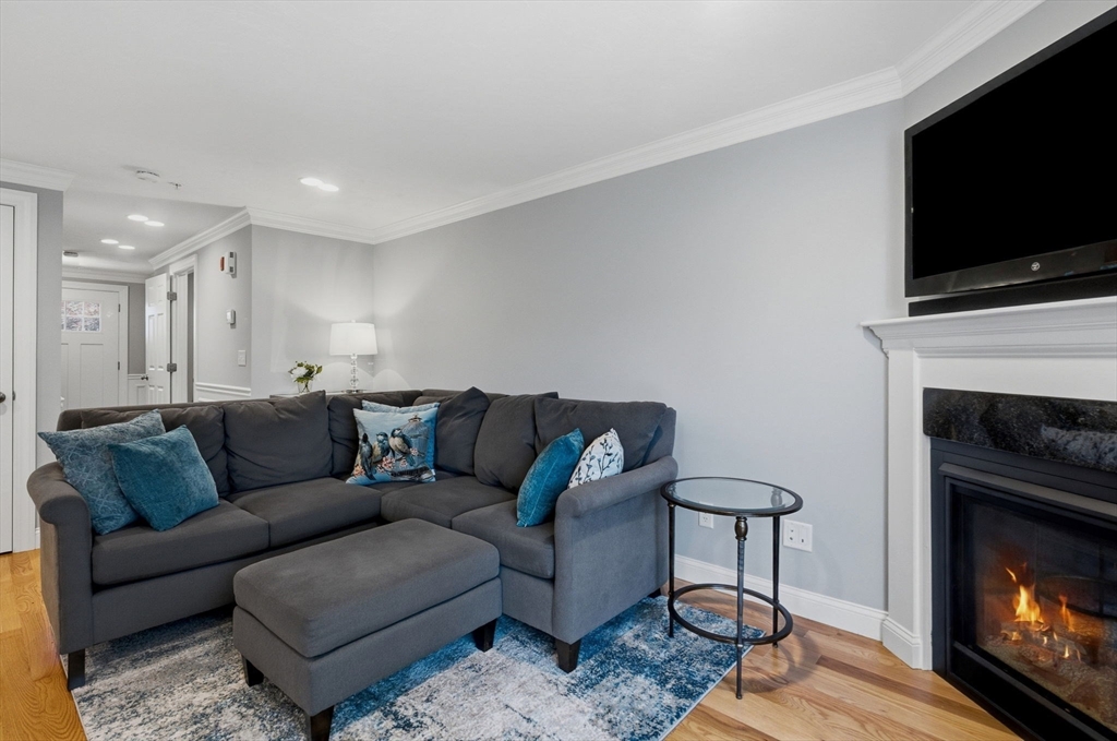 161 Broad Street, Unit 2 Hudson, MA 01749 - Photo 7 of 32