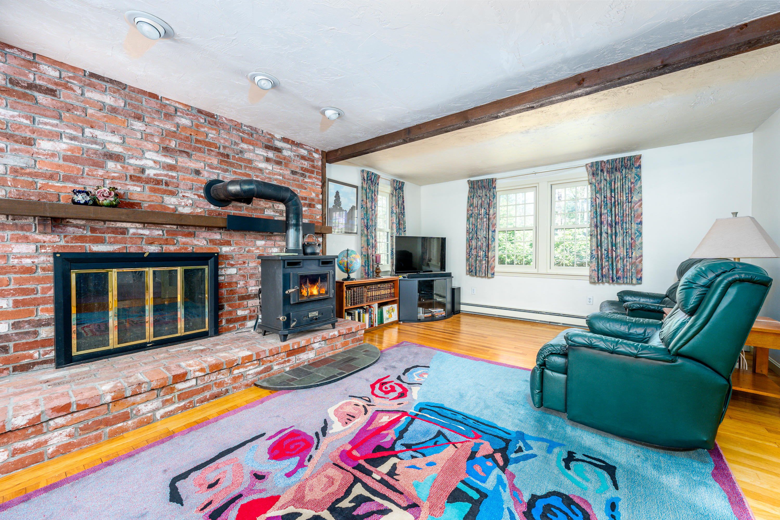 20 Thatcher Holway Road Marstons Mills, MA 02632 - Photo 8 of 23 livroom1