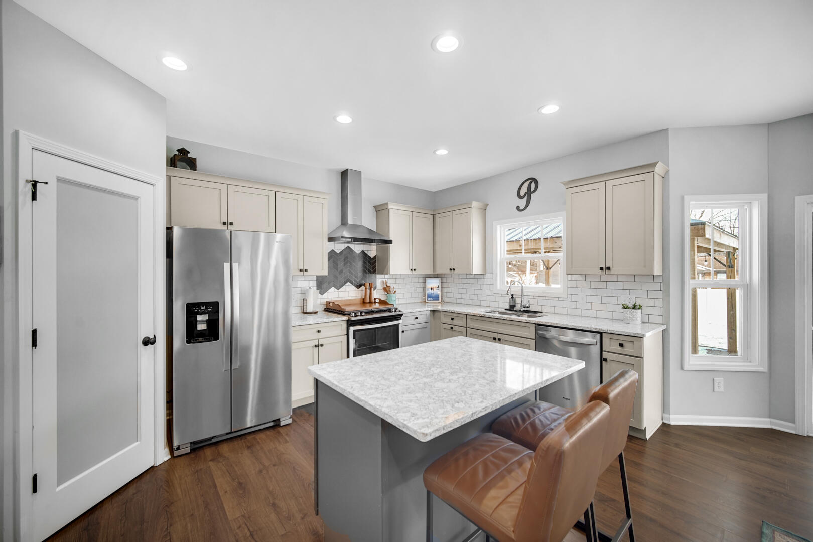 1761 Gurney Street Hobart, IN 46342 - Photo 8 of 21 1620x1080