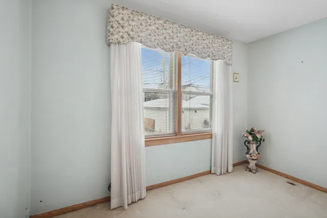 $279,977 | 2324 North 73rd Court, Elmwood Park, IL 60707