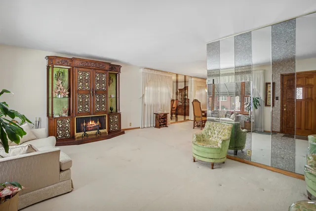 $279,977 | 2324 North 73rd Court, Elmwood Park, IL 60707