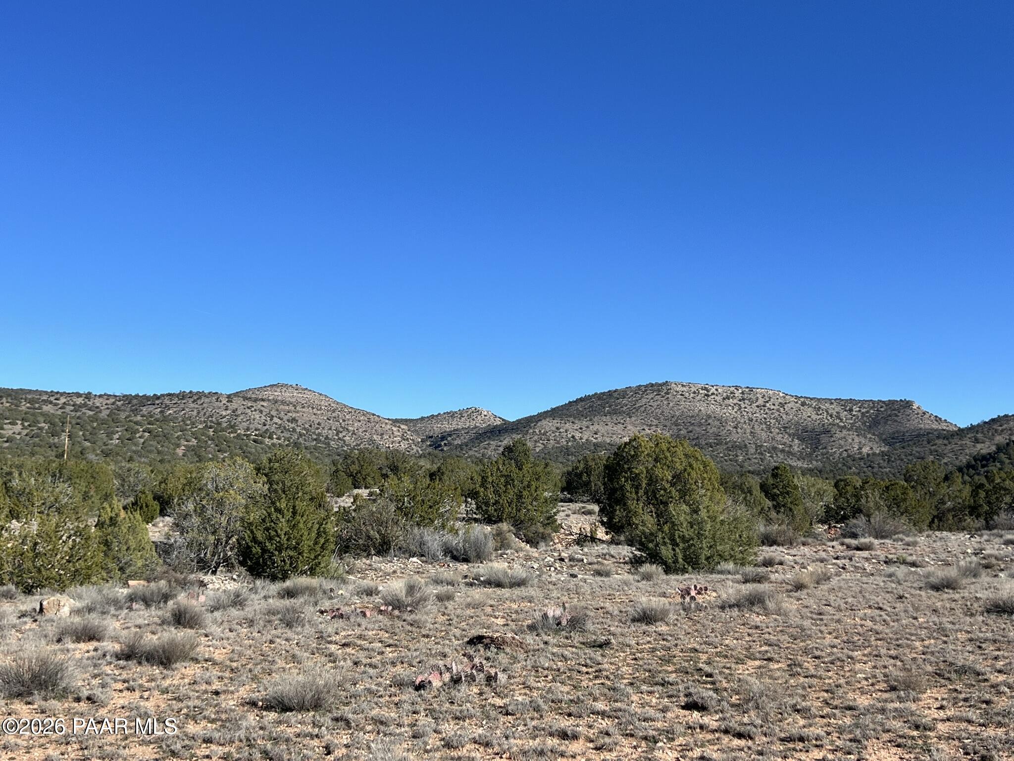 298 Quartz Hill Road Ash Fork, AZ 86320 - Photo 3 of 15 a view of a dry field