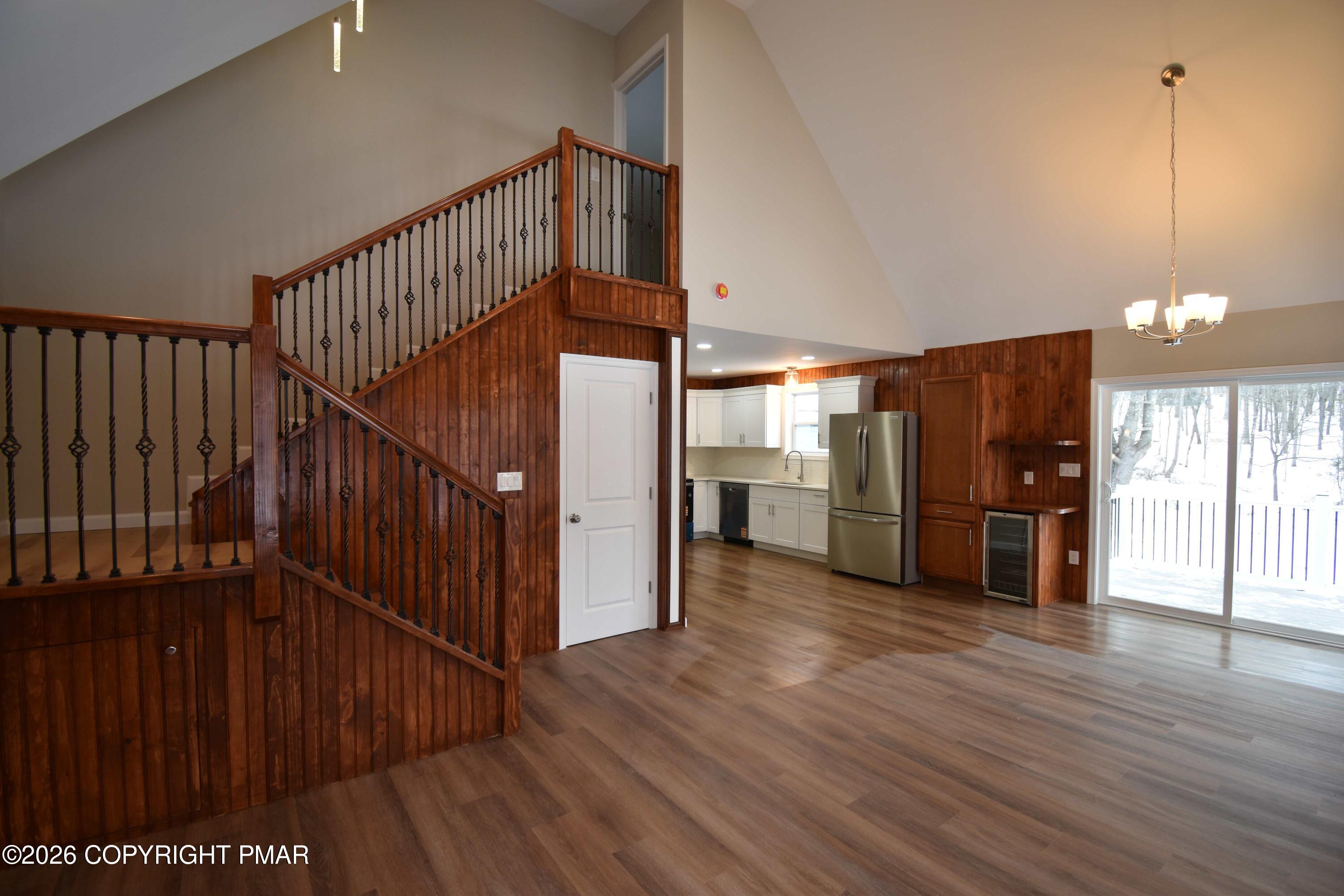 108 Stag Court Bushkill, PA 18324 - Photo 15 of 29 living kitchen