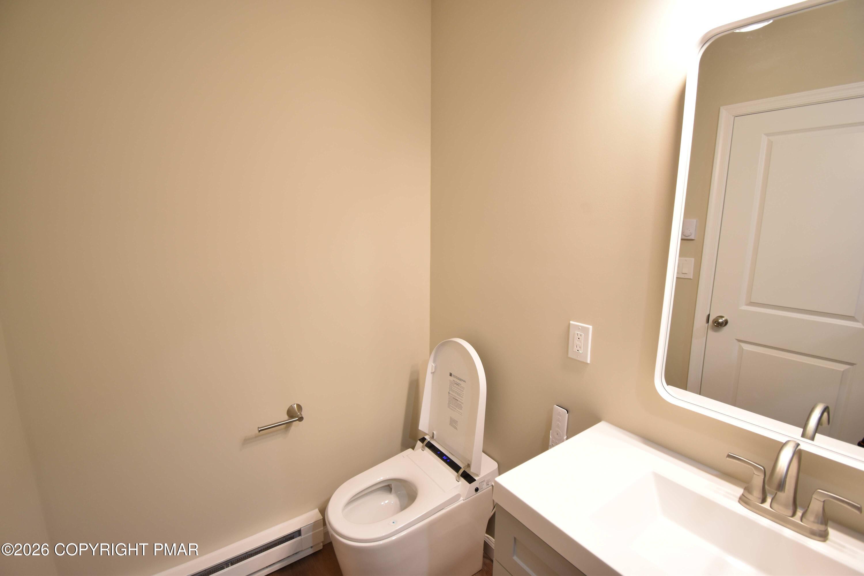 108 Stag Court Bushkill, PA 18324 - Photo 23 of 29 primary bath