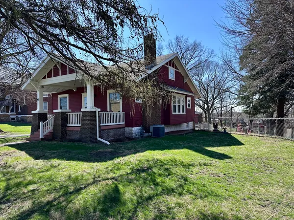 $185,000 | 1305 West 3rd Street, Sterling, IL 61081