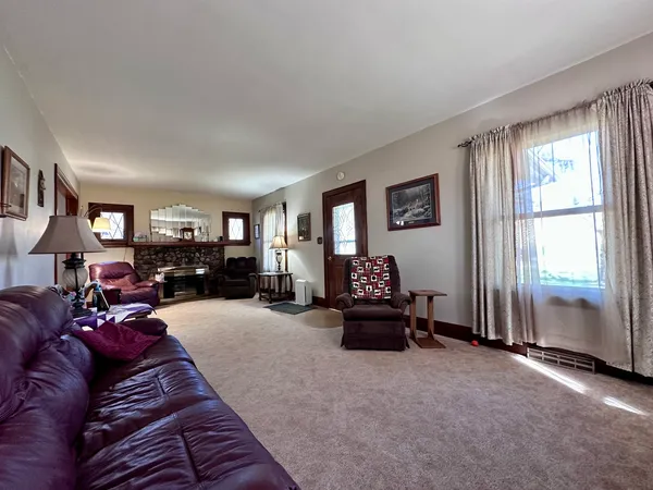 $185,000 | 1305 West 3rd Street, Sterling, IL 61081