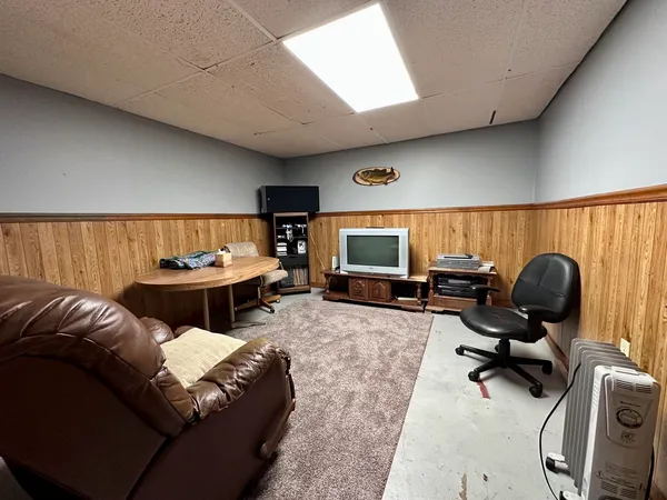 $185,000 | 1305 West 3rd Street, Sterling, IL 61081