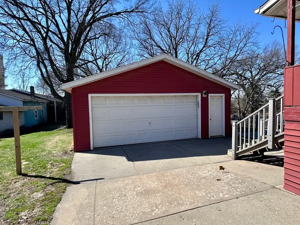 $185,000 | 1305 West 3rd Street, Sterling, IL 61081