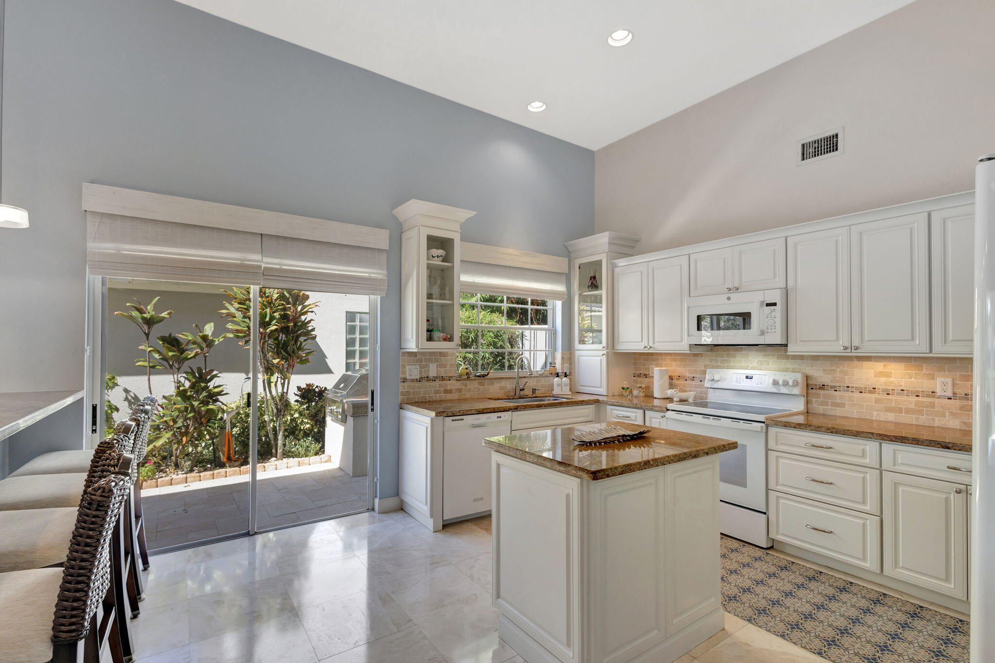 108 Eagleton Lane Palm Beach Gardens, FL 33418 - Photo 22 of 103 21-web-or-mls-5D1A8065