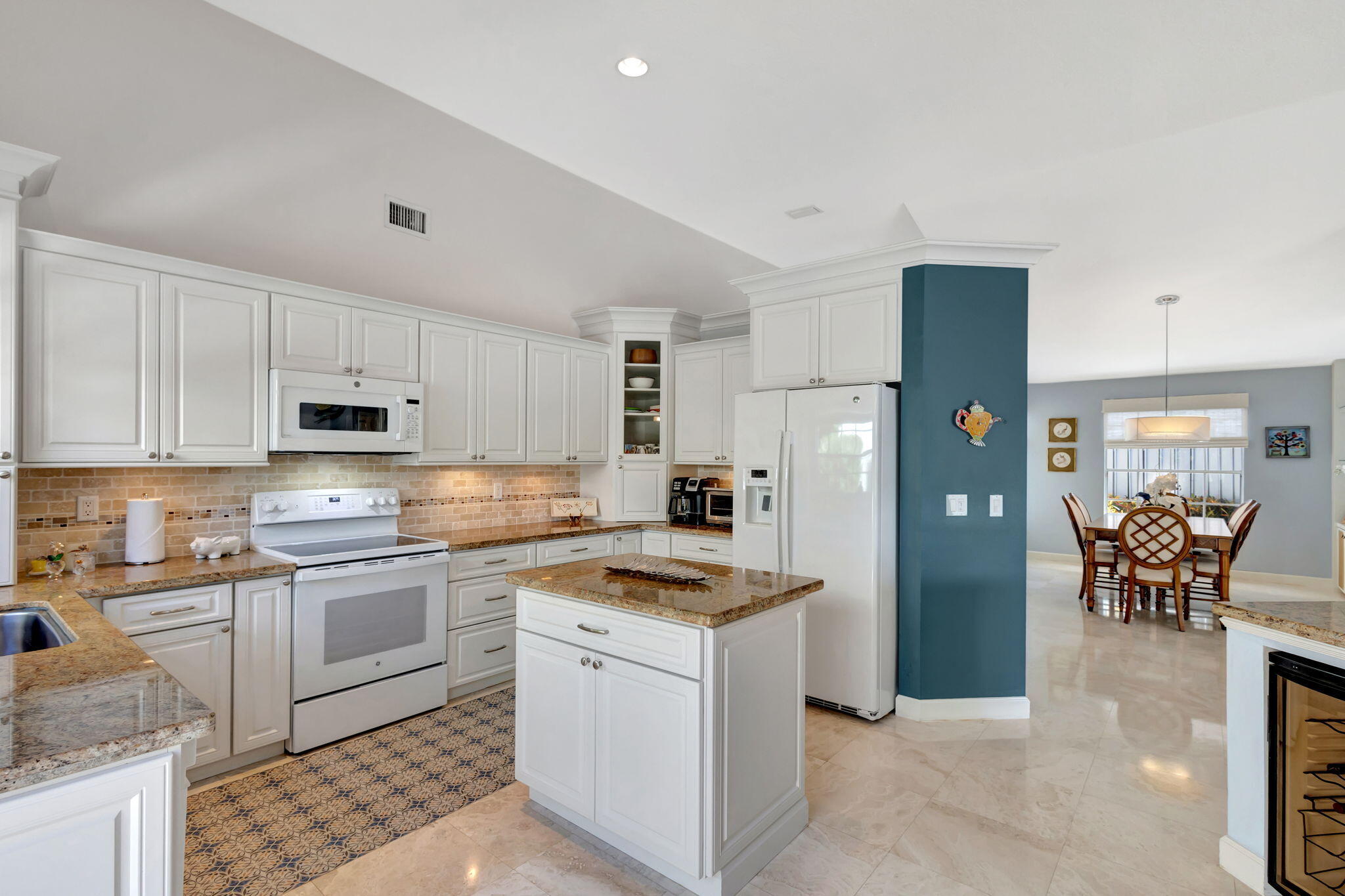 108 Eagleton Lane Palm Beach Gardens, FL 33418 - Photo 26 of 103 25-web-or-mls-5D1A8090