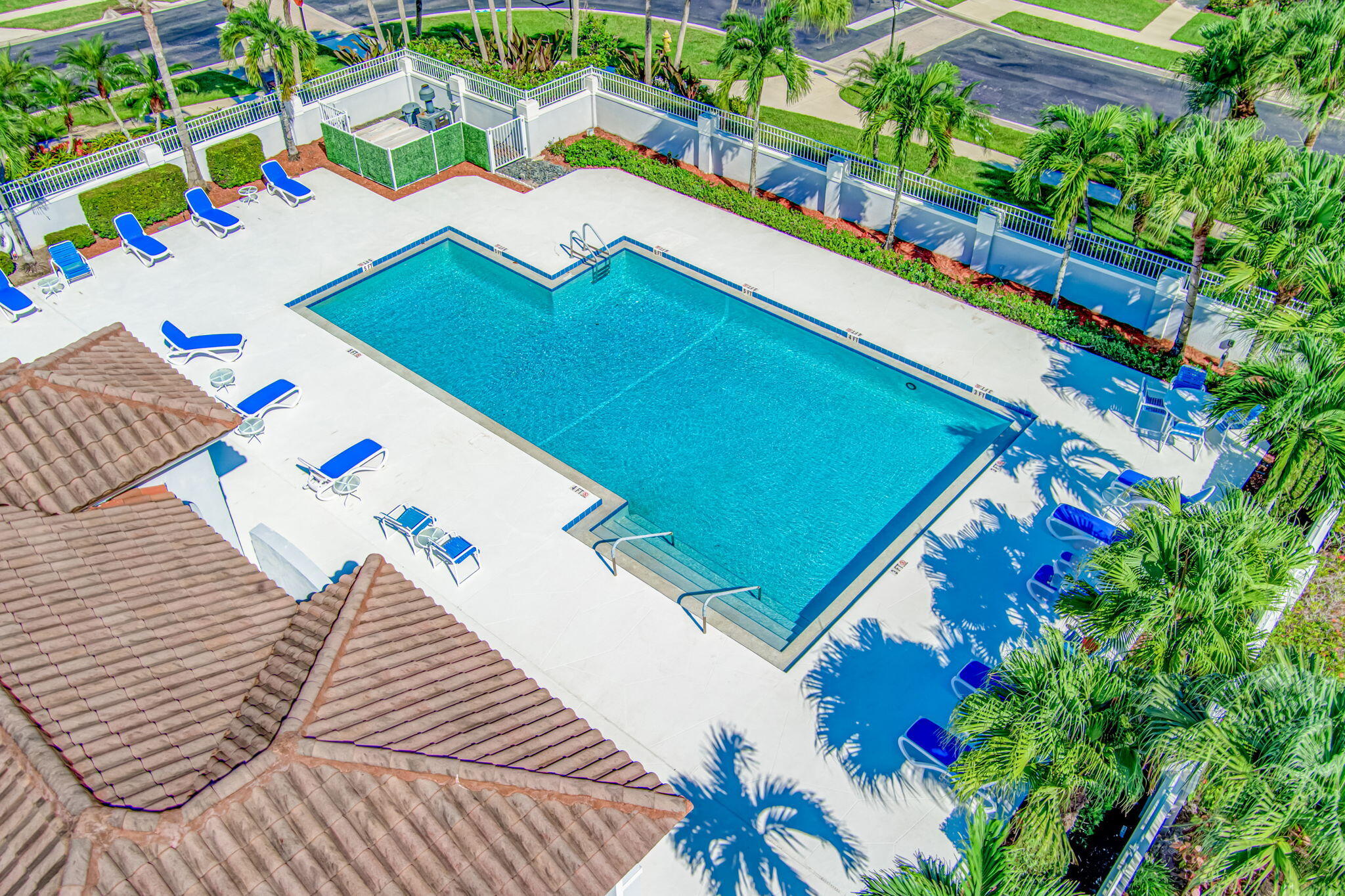 108 Eagleton Lane Palm Beach Gardens, FL 33418 - Photo 65 of 103 Community Pool