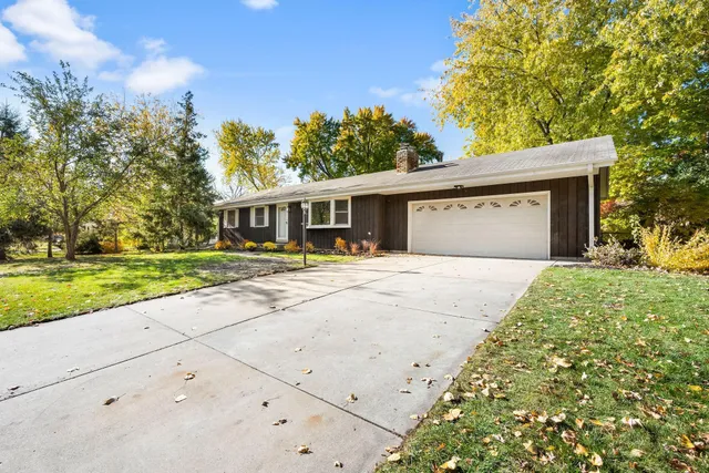 $479,900 | 10016 Irwin Road, Bloomington, MN 55437