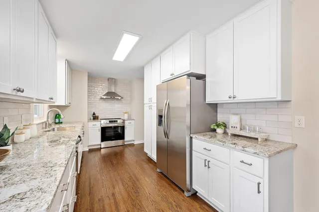 $479,900 | 10016 Irwin Road, Bloomington, MN 55437