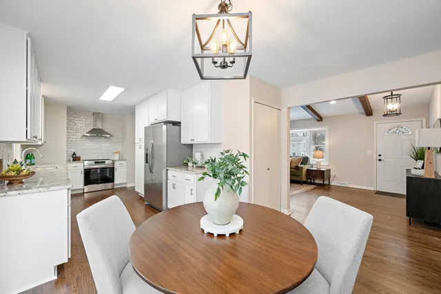 $479,900 | 10016 Irwin Road, Bloomington, MN 55437