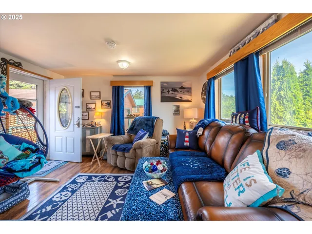 $169,000 | 53877 Beach Loop Road, Unit 2, Bandon, OR 97411