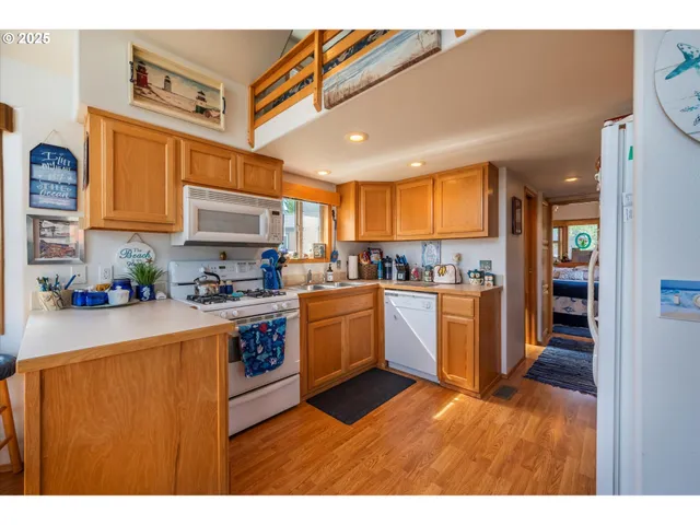 $169,000 | 53877 Beach Loop Road, Unit 2, Bandon, OR 97411