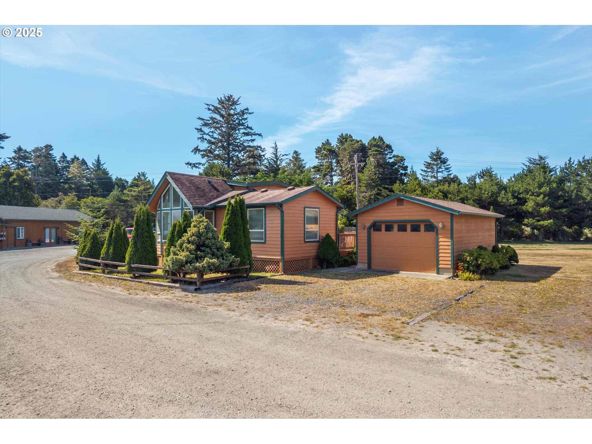 53877 Beach Loop Road, Unit 2 Bandon, OR 97411 - Photo 4 of 48
