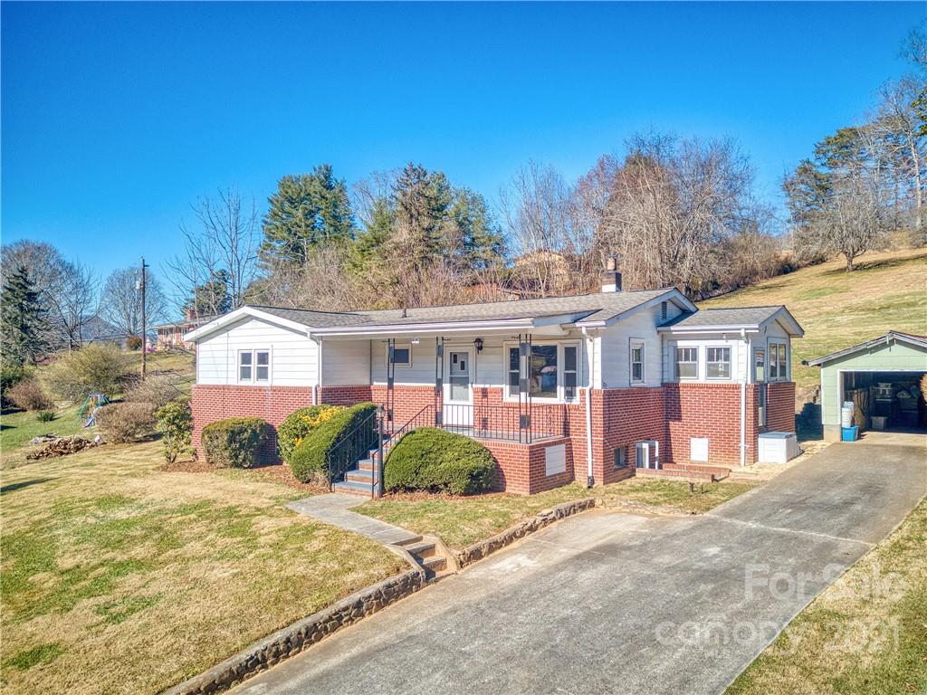 625 Ratcliff Cove Road Waynesville, NC 28786 - Photo 1 of 26 Gallery Image 1