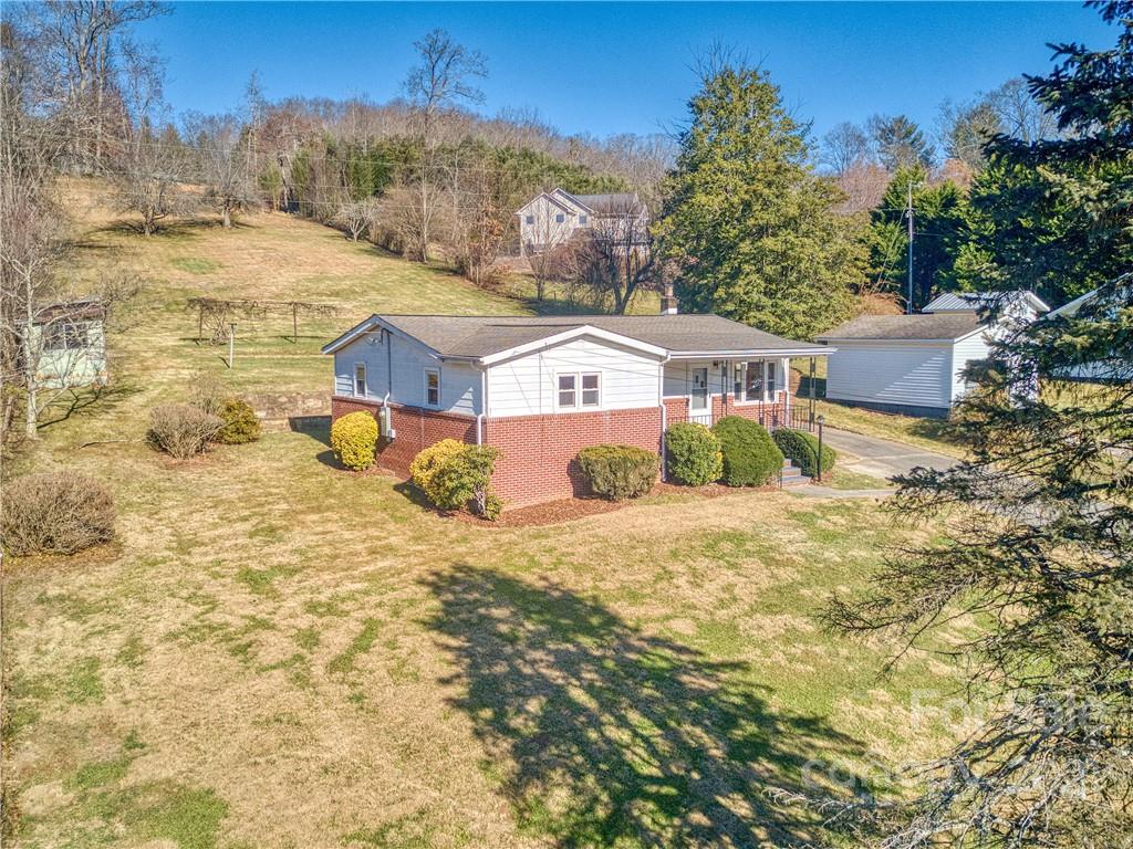 625 Ratcliff Cove Road Waynesville, NC 28786 - Photo 4 of 26 Gallery Image 4