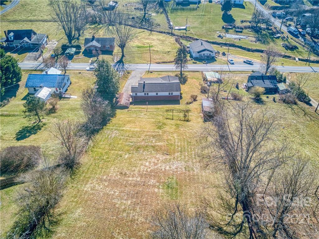 625 Ratcliff Cove Road Waynesville, NC 28786 - Photo 8 of 26 Gallery Image 8