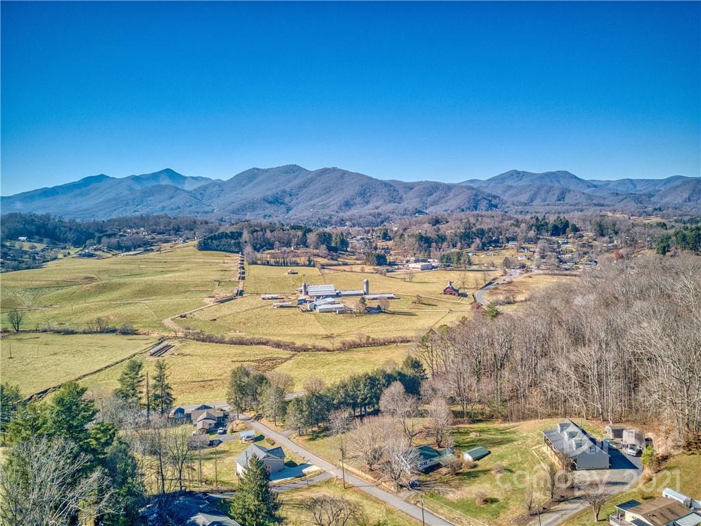 625 Ratcliff Cove Road Waynesville, NC 28786 - Photo 9 of 26 Gallery Image 9