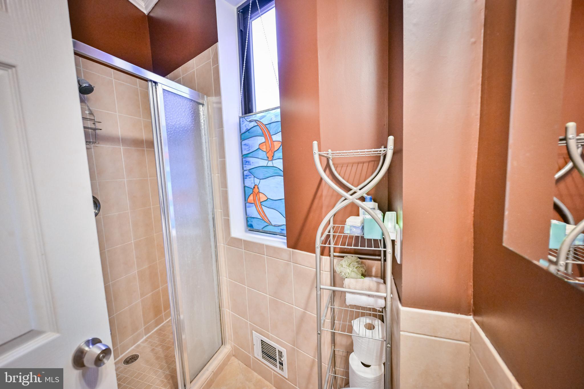 240 Wilson Street Baltimore, MD 21217 - Photo 36 of 63 2nd floor hall bathroom