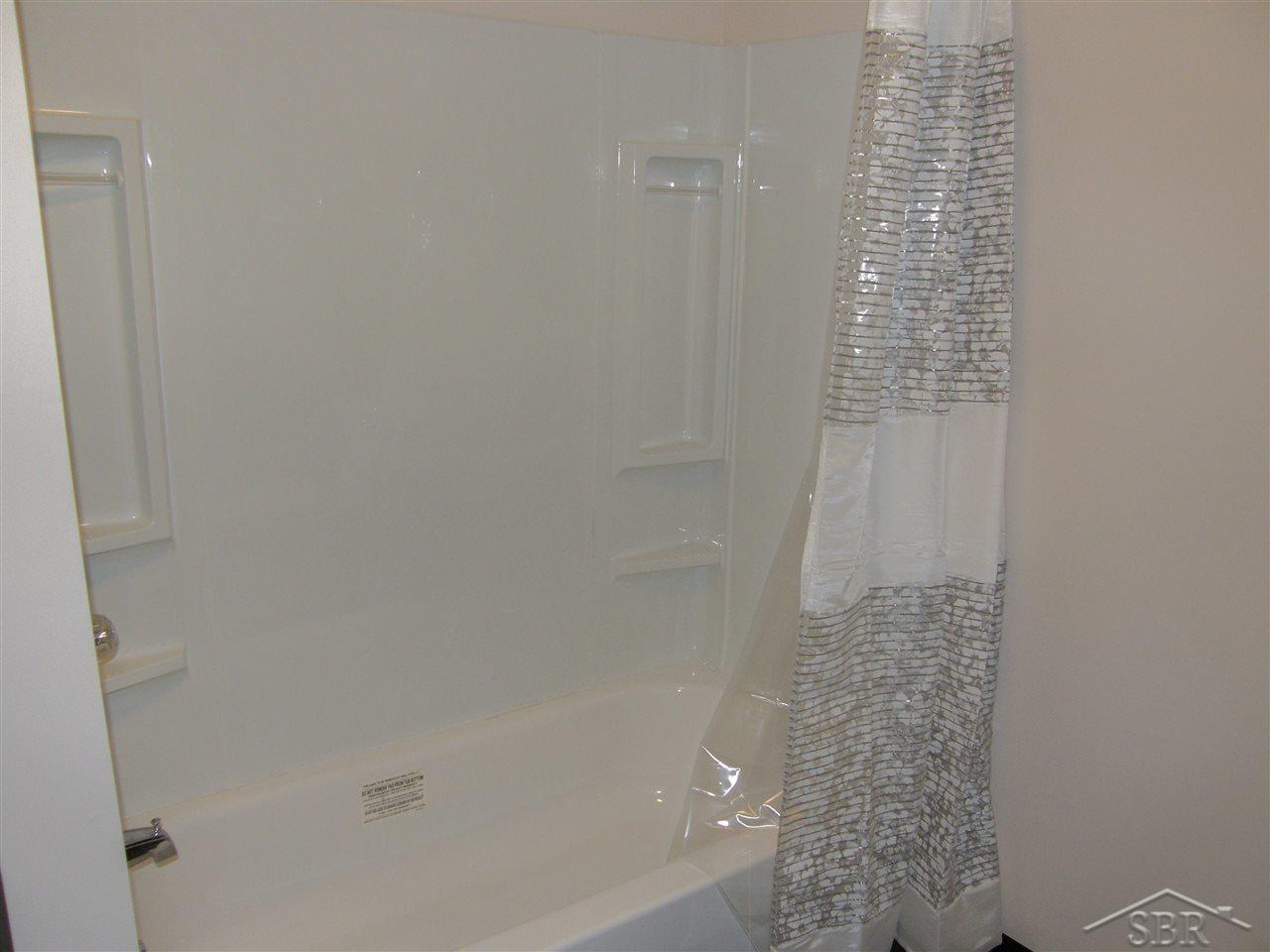 11509 North Genesee Road Clio, MI 48420 - Photo 8 of 17 31318652-7.JPG