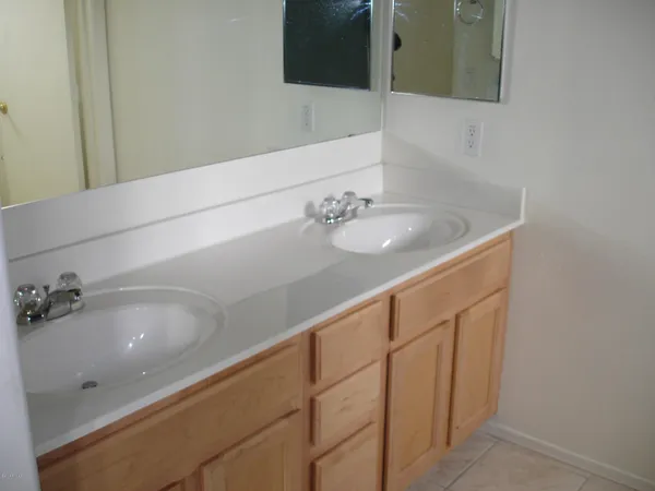 $1,650 | 1225 North 36th Street, Unit 2115, Phoenix, AZ 85008