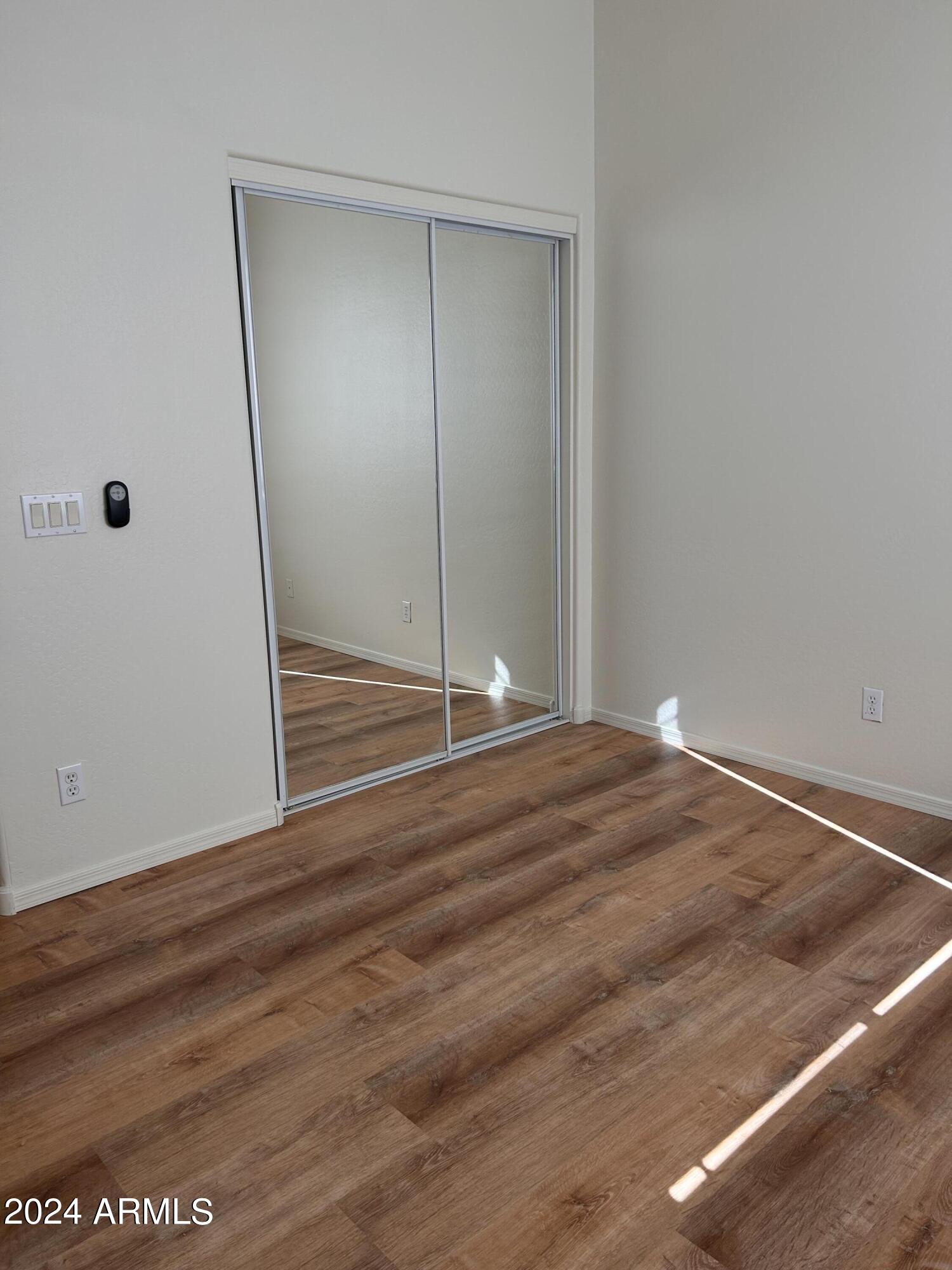 1225 North 36th Street, Unit 2115 Phoenix, AZ 85008 - Photo 8 of 36 a view of room