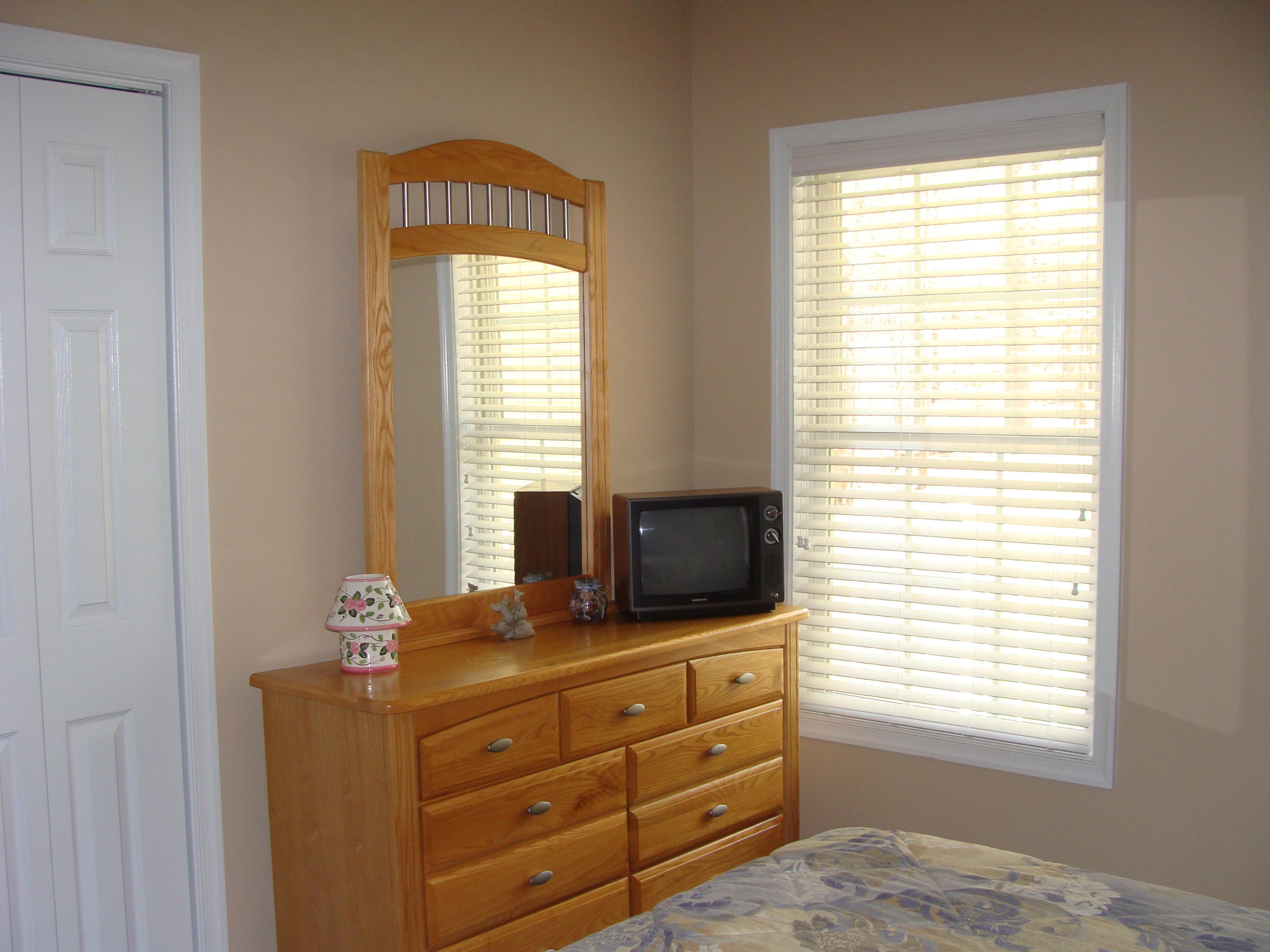 1811 Cutlass Road Moneta, VA 24121 - Photo 20 of 33 Bedroom 1