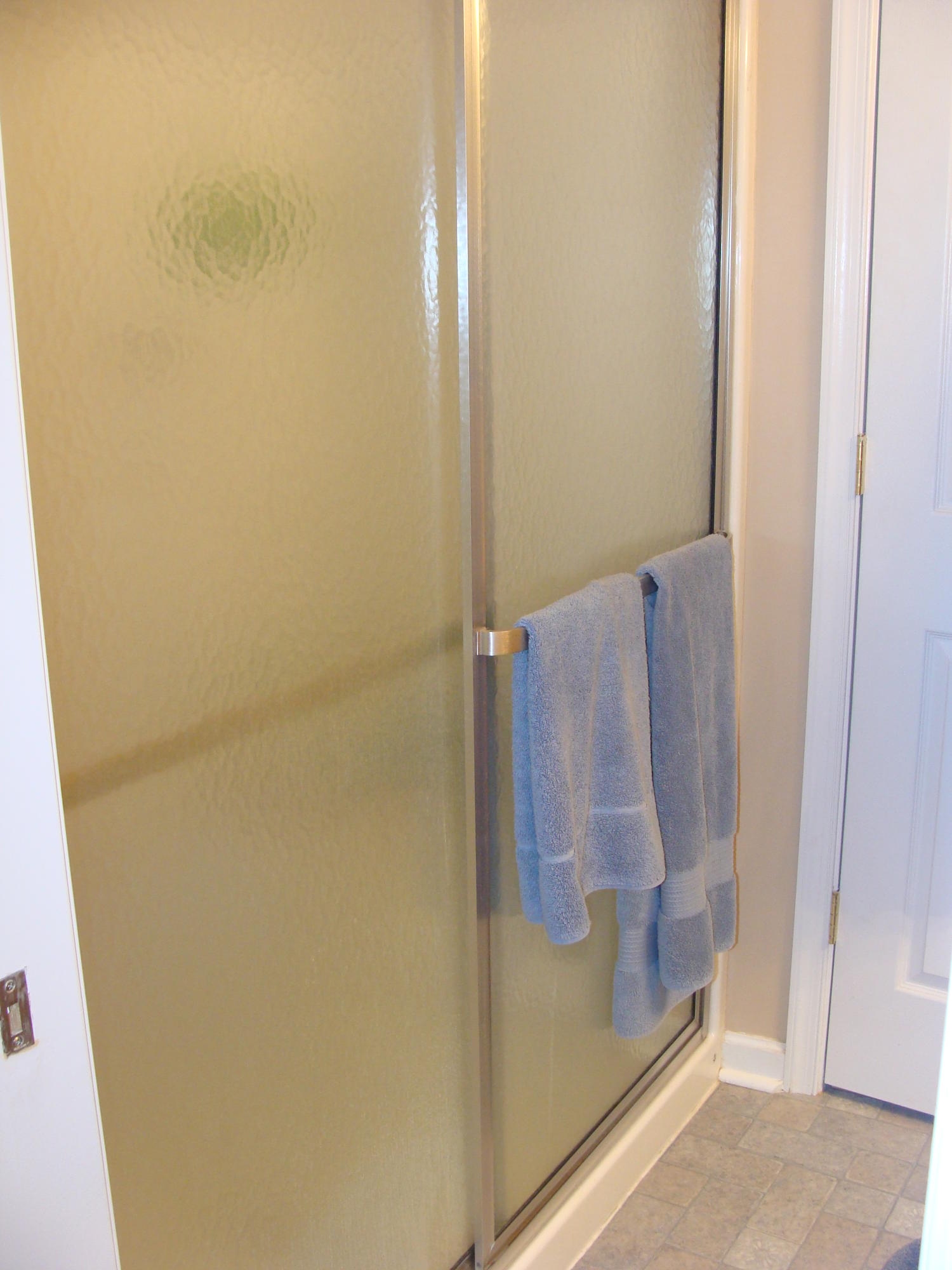 1811 Cutlass Road Moneta, VA 24121 - Photo 23 of 33 Master Bathroom