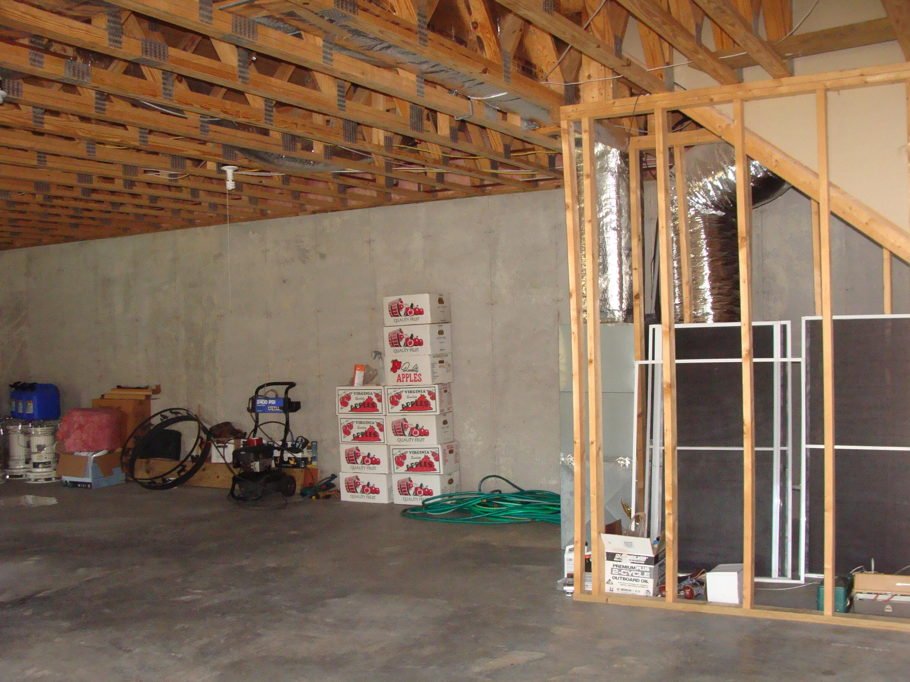 1811 Cutlass Road Moneta, VA 24121 - Photo 26 of 33 Large Unfinished Basement